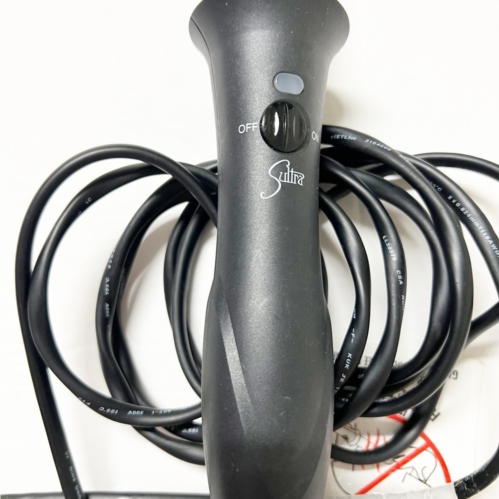 Sultra The Bombshell Rod Black Curling Iron Wand with Protective Heat Glove - Picture 2 of 5